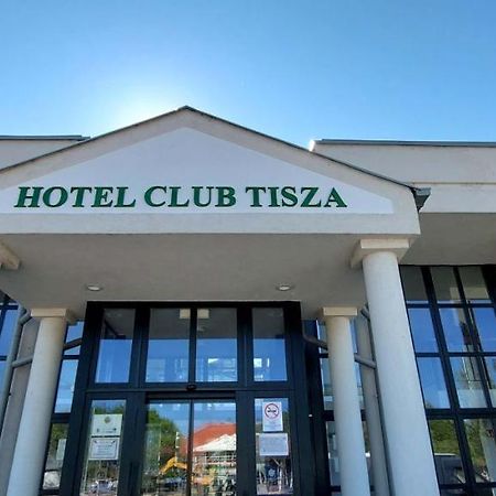 Hotel Club Tisza Lakitelek ภายนอก รูปภาพ